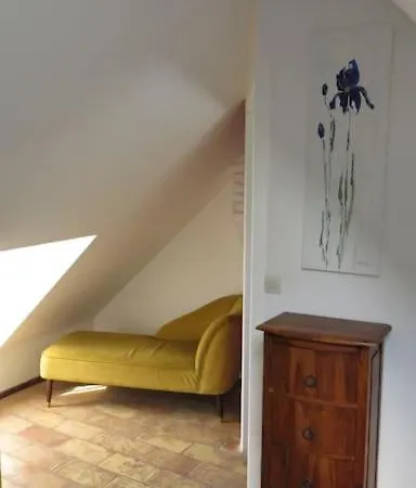 A L'etage D'une Longere Normande *