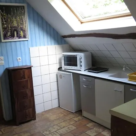 A L'etage D'une Longere Normande