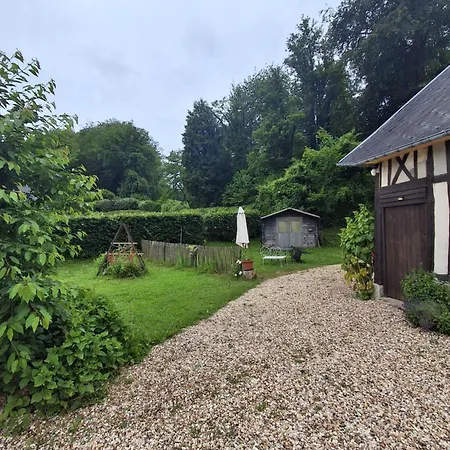 A L'etage D'une Longere Normande