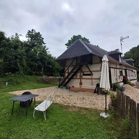 A L'etage D'une Longere Normande