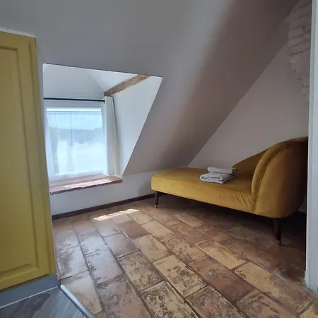 A L'etage D'une Longere Normande