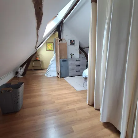 A L'etage D'une Longere Normande